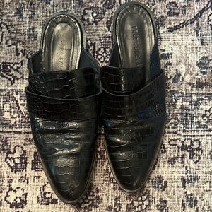 Freda Salvador Black Croc-Embossed Loafers